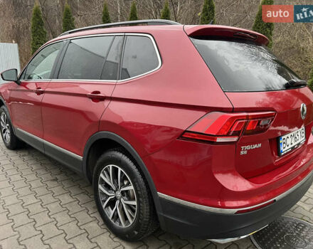 Красный Фольксваген Тигуан, объемом двигателя 1.98 л и пробегом 150 тыс. км за 19200 $, фото 3 на Automoto.ua