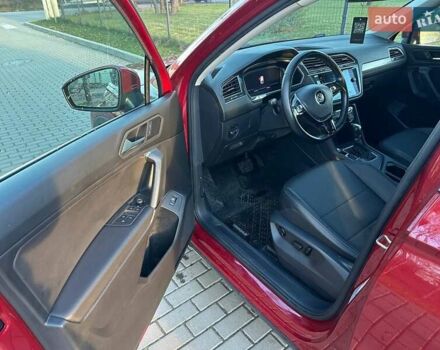 Красный Фольксваген Тигуан, объемом двигателя 2 л и пробегом 115 тыс. км за 20500 $, фото 7 на Automoto.ua