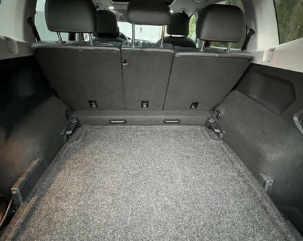 Красный Фольксваген Тигуан, объемом двигателя 1.98 л и пробегом 150 тыс. км за 19200 $, фото 24 на Automoto.ua