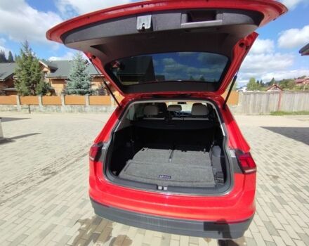 Червоний Фольксваген Тігуан, об'ємом двигуна 2 л та пробігом 104 тис. км за 16200 $, фото 8 на Automoto.ua