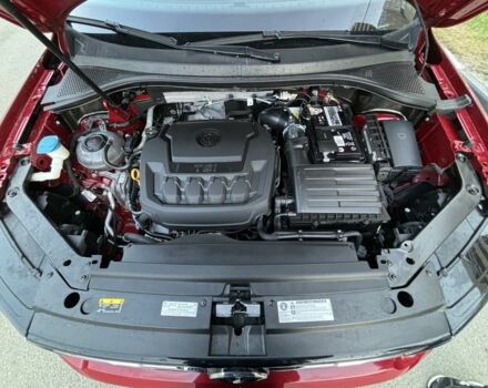 Червоний Фольксваген Тігуан, об'ємом двигуна 2 л та пробігом 37 тис. км за 21099 $, фото 9 на Automoto.ua
