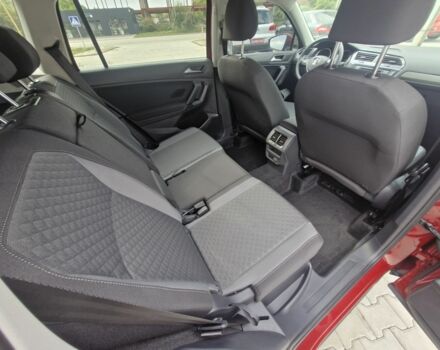 Красный Фольксваген Тигуан, объемом двигателя 2 л и пробегом 35 тыс. км за 17700 $, фото 12 на Automoto.ua