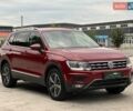 Красный Фольксваген Тигуан, объемом двигателя 2 л и пробегом 145 тыс. км за 19990 $, фото 3 на Automoto.ua