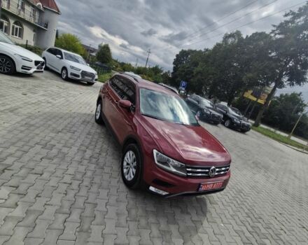 Красный Фольксваген Тигуан, объемом двигателя 2 л и пробегом 35 тыс. км за 17700 $, фото 3 на Automoto.ua