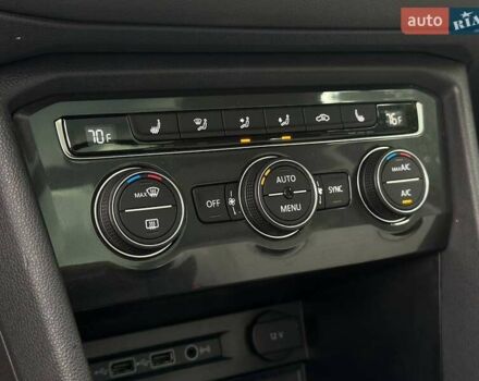 Красный Фольксваген Тигуан, объемом двигателя 2 л и пробегом 145 тыс. км за 19990 $, фото 29 на Automoto.ua