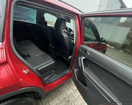 Красный Фольксваген Тигуан, объемом двигателя 1.98 л и пробегом 150 тыс. км за 19200 $, фото 10 на Automoto.ua