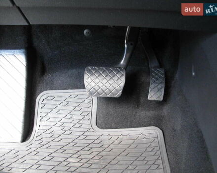 Красный Фольксваген Тигуан, объемом двигателя 2 л и пробегом 80 тыс. км за 21500 $, фото 62 на Automoto.ua