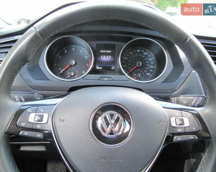 Красный Фольксваген Тигуан, объемом двигателя 2 л и пробегом 80 тыс. км за 21500 $, фото 59 на Automoto.ua