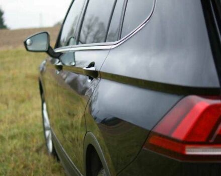 Красный Фольксваген Тигуан, объемом двигателя 2 л и пробегом 35 тыс. км за 13200 $, фото 12 на Automoto.ua