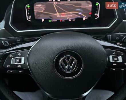 Красный Фольксваген Тигуан, объемом двигателя 2.03 л и пробегом 218 тыс. км за 27950 $, фото 52 на Automoto.ua