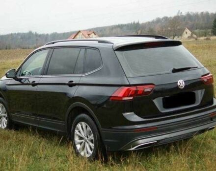 Красный Фольксваген Тигуан, объемом двигателя 2 л и пробегом 35 тыс. км за 13200 $, фото 9 на Automoto.ua