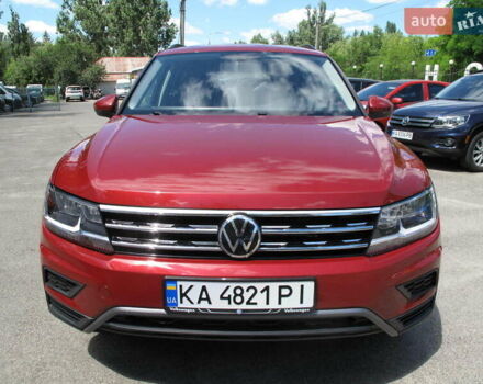 Красный Фольксваген Тигуан, объемом двигателя 2 л и пробегом 80 тыс. км за 21500 $, фото 1 на Automoto.ua