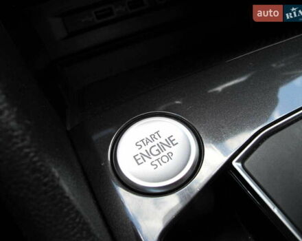 Красный Фольксваген Тигуан, объемом двигателя 2 л и пробегом 80 тыс. км за 21500 $, фото 83 на Automoto.ua