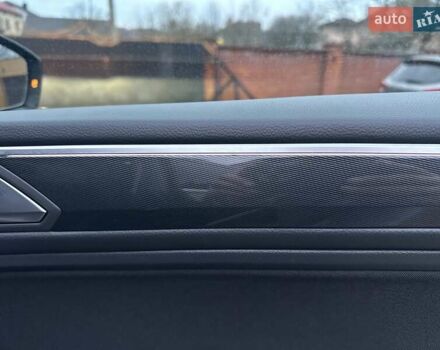 Красный Фольксваген Тигуан, объемом двигателя 2.03 л и пробегом 218 тыс. км за 27950 $, фото 45 на Automoto.ua