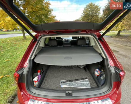 Червоний Фольксваген Тігуан, об'ємом двигуна 1.98 л та пробігом 74 тис. км за 22100 $, фото 16 на Automoto.ua