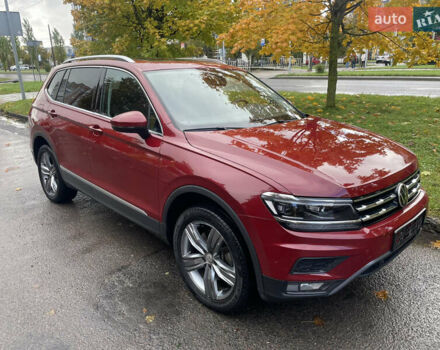 Червоний Фольксваген Тігуан, об'ємом двигуна 1.98 л та пробігом 74 тис. км за 22100 $, фото 10 на Automoto.ua