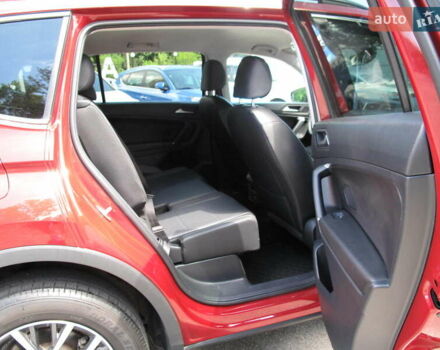 Красный Фольксваген Тигуан, объемом двигателя 2 л и пробегом 80 тыс. км за 21500 $, фото 91 на Automoto.ua