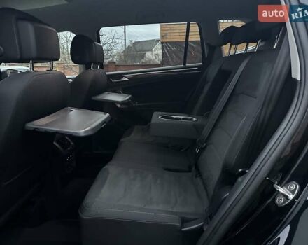 Красный Фольксваген Тигуан, объемом двигателя 2.03 л и пробегом 218 тыс. км за 27950 $, фото 61 на Automoto.ua