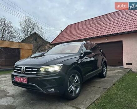 Красный Фольксваген Тигуан, объемом двигателя 2.03 л и пробегом 218 тыс. км за 27950 $, фото 33 на Automoto.ua