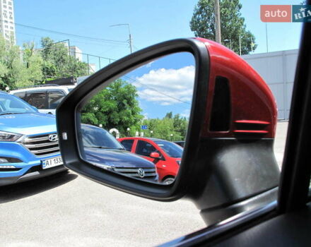 Красный Фольксваген Тигуан, объемом двигателя 2 л и пробегом 80 тыс. км за 21500 $, фото 81 на Automoto.ua