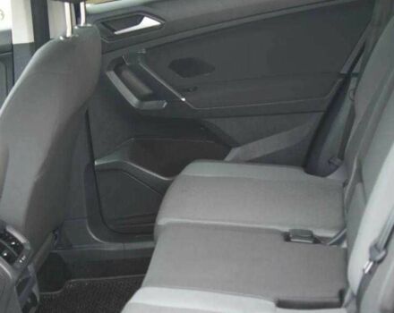 Красный Фольксваген Тигуан, объемом двигателя 2 л и пробегом 35 тыс. км за 13200 $, фото 15 на Automoto.ua