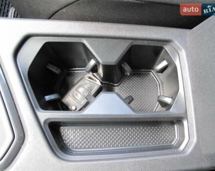 Красный Фольксваген Тигуан, объемом двигателя 2 л и пробегом 80 тыс. км за 21500 $, фото 76 на Automoto.ua