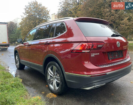 Червоний Фольксваген Тігуан, об'ємом двигуна 1.98 л та пробігом 74 тис. км за 22100 $, фото 2 на Automoto.ua