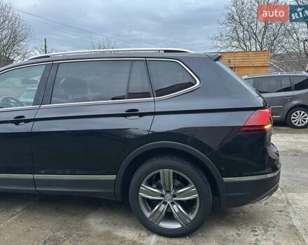 Красный Фольксваген Тигуан, объемом двигателя 2.03 л и пробегом 218 тыс. км за 27950 $, фото 27 на Automoto.ua