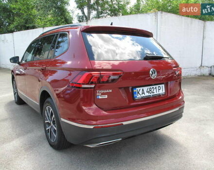 Красный Фольксваген Тигуан, объемом двигателя 2 л и пробегом 80 тыс. км за 21500 $, фото 6 на Automoto.ua