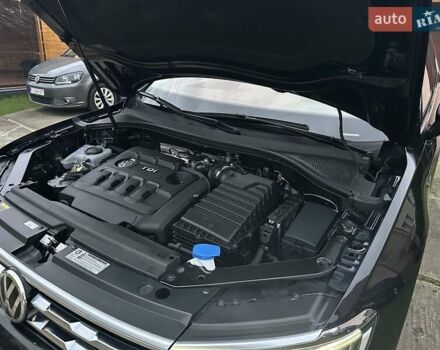 Красный Фольксваген Тигуан, объемом двигателя 2.03 л и пробегом 218 тыс. км за 27950 $, фото 77 на Automoto.ua