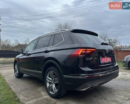 Красный Фольксваген Тигуан, объемом двигателя 2.03 л и пробегом 218 тыс. км за 27950 $, фото 21 на Automoto.ua