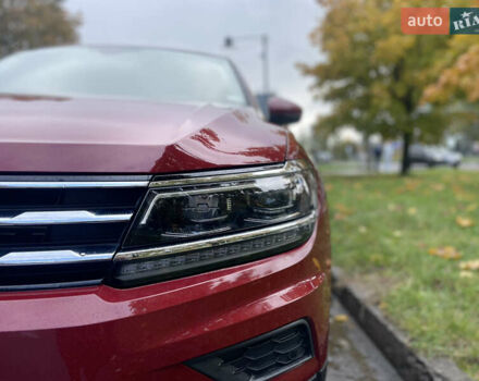 Червоний Фольксваген Тігуан, об'ємом двигуна 1.98 л та пробігом 74 тис. км за 22100 $, фото 12 на Automoto.ua