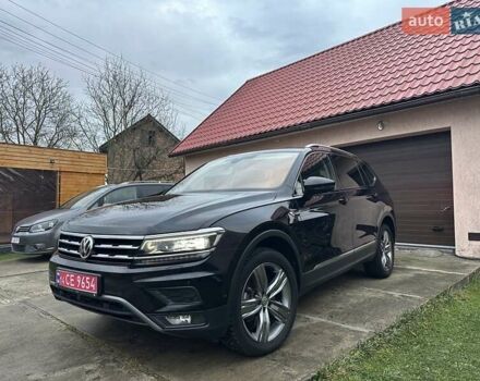 Красный Фольксваген Тигуан, объемом двигателя 2.03 л и пробегом 218 тыс. км за 27950 $, фото 6 на Automoto.ua