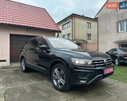 Красный Фольксваген Тигуан, объемом двигателя 2.03 л и пробегом 218 тыс. км за 27950 $, фото 14 на Automoto.ua