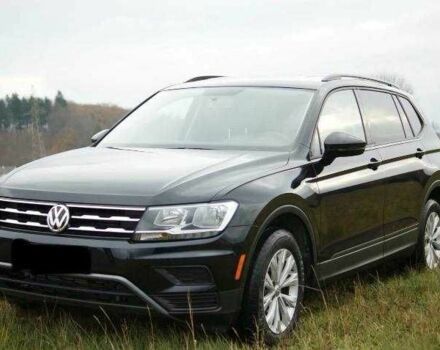 Красный Фольксваген Тигуан, объемом двигателя 2 л и пробегом 35 тыс. км за 13200 $, фото 7 на Automoto.ua