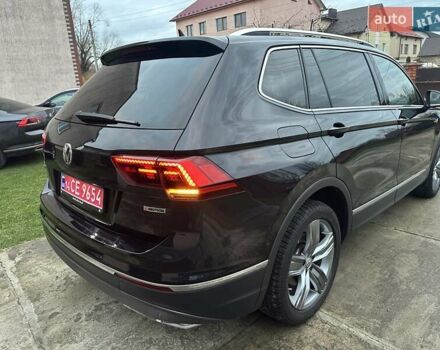 Красный Фольксваген Тигуан, объемом двигателя 2.03 л и пробегом 218 тыс. км за 27950 $, фото 23 на Automoto.ua