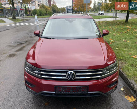Червоний Фольксваген Тігуан, об'ємом двигуна 1.98 л та пробігом 74 тис. км за 22100 $, фото 6 на Automoto.ua