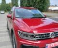 Красный Фольксваген Тигуан, объемом двигателя 2 л и пробегом 52 тыс. км за 25800 $, фото 1 на Automoto.ua