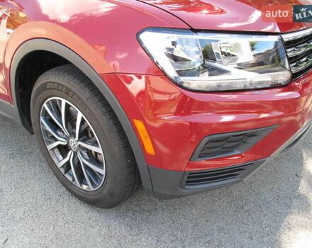 Красный Фольксваген Тигуан, объемом двигателя 2 л и пробегом 80 тыс. км за 21500 $, фото 56 на Automoto.ua