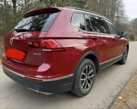 Красный Фольксваген Тигуан, объемом двигателя 0 л и пробегом 106 тыс. км за 14500 $, фото 2 на Automoto.ua