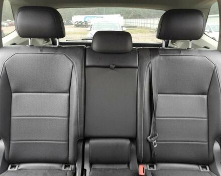 Красный Фольксваген Тигуан, объемом двигателя 2 л и пробегом 97 тыс. км за 13000 $, фото 10 на Automoto.ua