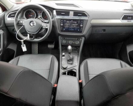 Красный Фольксваген Тигуан, объемом двигателя 2 л и пробегом 97 тыс. км за 13000 $, фото 9 на Automoto.ua