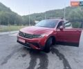 Красный Фольксваген Тигуан, объемом двигателя 2.01 л и пробегом 65 тыс. км за 22999 $, фото 1 на Automoto.ua