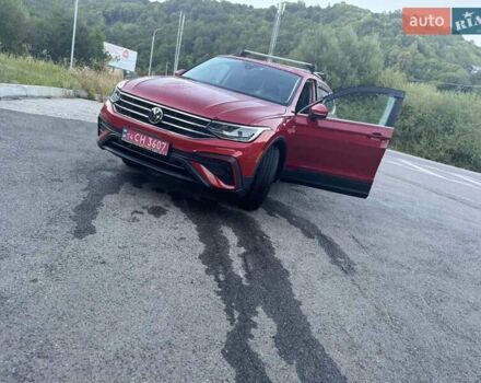 Красный Фольксваген Тигуан, объемом двигателя 2.01 л и пробегом 65 тыс. км за 22999 $, фото 4 на Automoto.ua