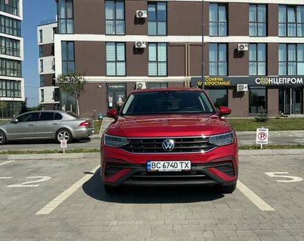 Красный Фольксваген Тигуан, объемом двигателя 1.98 л и пробегом 33 тыс. км за 28900 $, фото 1 на Automoto.ua