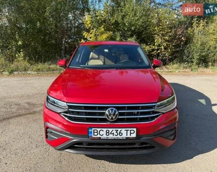Червоний Фольксваген Тігуан, об'ємом двигуна 1.98 л та пробігом 16 тис. км за 32000 $, фото 1 на Automoto.ua