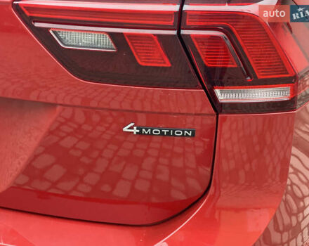 Червоний Фольксваген Тігуан, об'ємом двигуна 1.98 л та пробігом 51 тис. км за 26999 $, фото 39 на Automoto.ua