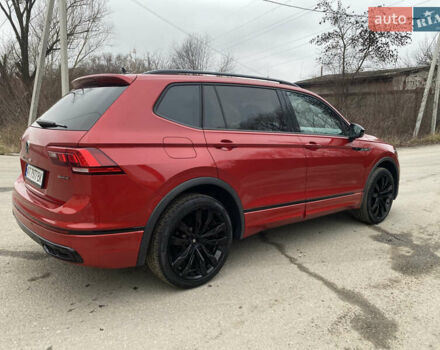 Червоний Фольксваген Тігуан, об'ємом двигуна 1.98 л та пробігом 51 тис. км за 26999 $, фото 33 на Automoto.ua
