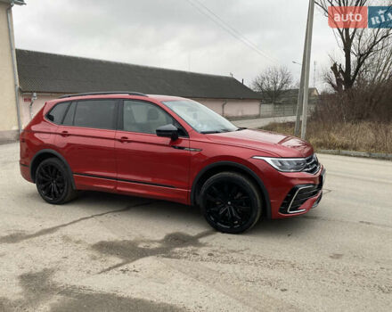 Червоний Фольксваген Тігуан, об'ємом двигуна 1.98 л та пробігом 51 тис. км за 26999 $, фото 25 на Automoto.ua