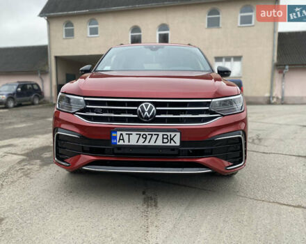Червоний Фольксваген Тігуан, об'ємом двигуна 1.98 л та пробігом 51 тис. км за 26999 $, фото 11 на Automoto.ua